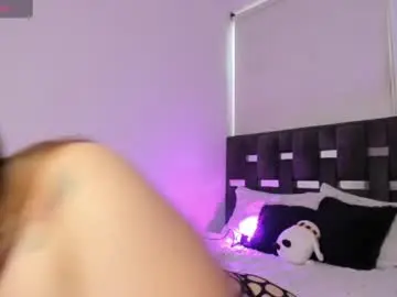 Naughtycurvybbx  live sex cam