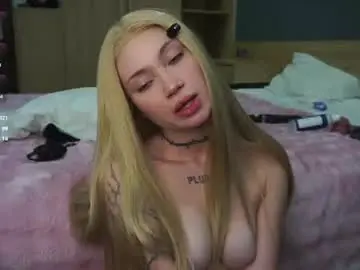 Pluxury_adalheidis  live sex cam