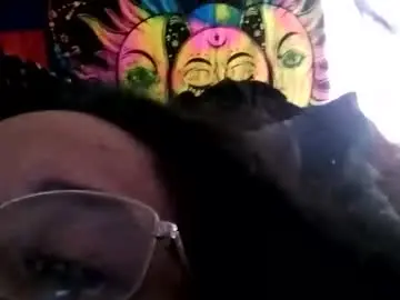 Slymethickbaddie  live sex cam