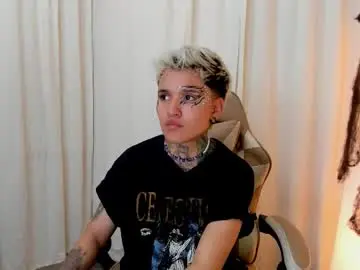 Suzu_wolf  live sex cam