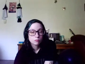 Blueeyedbeauty1995  live sex cam