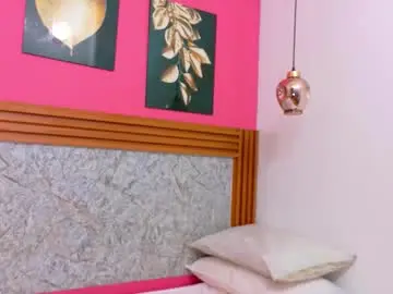 Ebonyndsavage  live sex cam