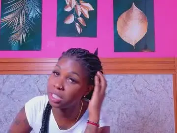 Ebonyndsavage  live sex cam