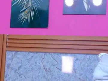 Ebonyndsavage  live sex cam