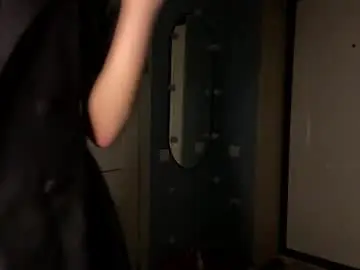 Iraidamoos  live sex cam