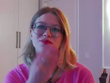 Ivybriggs  live sex cam