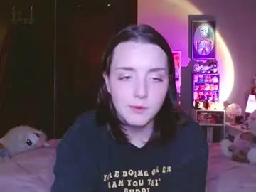 Littlestpuppet  live sex cam