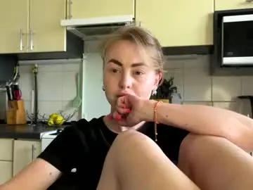Martaluna_  live sex cam