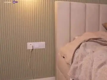 Sashabonfire  live sex cam