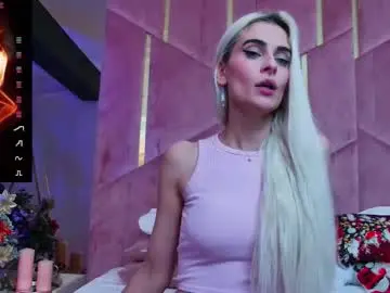 Selenadaze  live sex cam