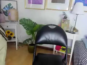 Amani_roots  live sex cam