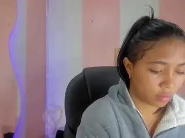 Cherry_rouss  live sex cam