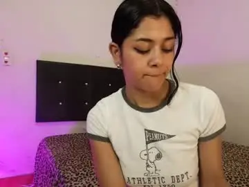 Dollceholly  live sex cam