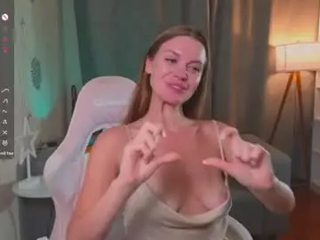 Lovellalipss  live sex cam