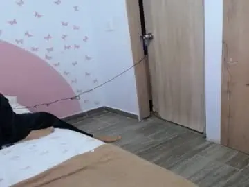 Nila_kaia  live sex cam