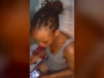 Teabody1  live sex cam