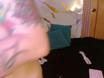W_kittycat  live sex cam