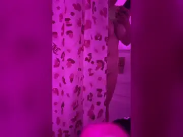 Bittyprettykitty  live sex cam