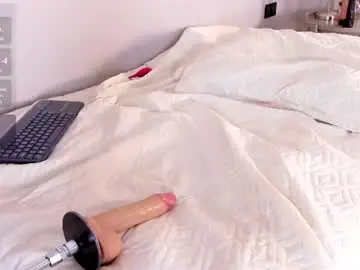 Brennda_rios  live sex cam