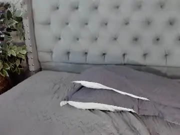 Brennda_rios  live sex cam