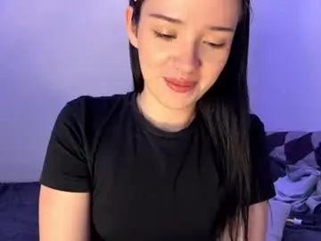 Chiekodavanzo  live sex cam