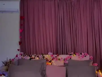 Cosmic_sia  live sex cam