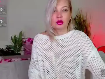 Holyy_molly  live sex cam