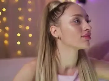 Julescrown  live sex cam