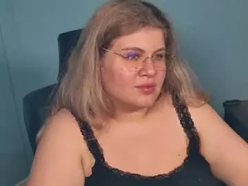 Love_wiggy18  live sex cam