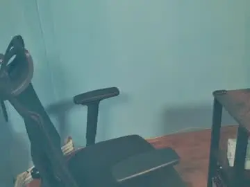 Love_wiggy18  live sex cam