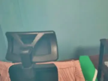 Love_wiggy18  live sex cam