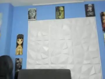 Lucywalkeer  live sex cam