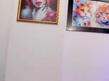 Lucywalkeer  live sex cam