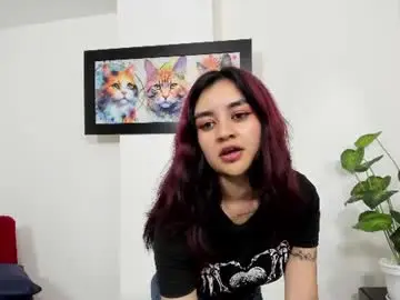 Lucywalkeer  live sex cam