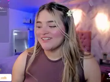 Luna_volk  live sex cam