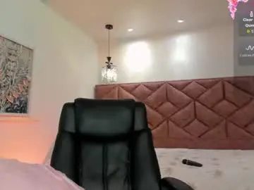 Luna_volk  live sex cam