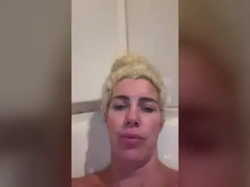 Myforeverlover  live sex cam