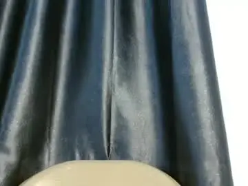 Naughtyslut02  live sex cam