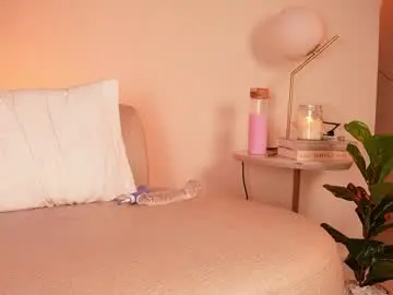 Oshun_25  live sex cam