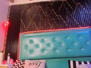 Sophie__dee_  live sex cam