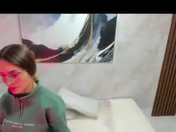Cloe_amazingg  live sex cam