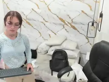 Cloe_amazingg  live sex cam