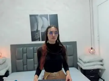 Cloe_amazingg  live sex cam