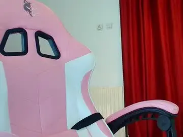 Cristaleyess  live sex cam