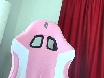 Cristaleyess  live sex cam