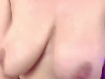 Cristaleyess  live sex cam