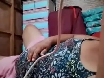 Hornypussycumxxx  live sex cam