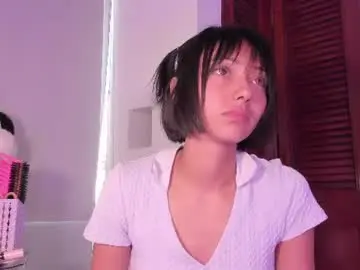 Londonttipton  live sex cam