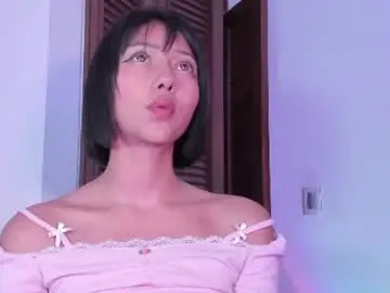 Londonttipton  live sex cam