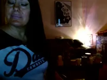 Mandaloriangirlsfight  live sex cam